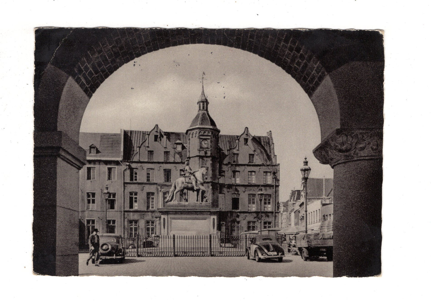 Ansichtskarte Düsseldorf / Blick auf das alte Rathaus / J1-53