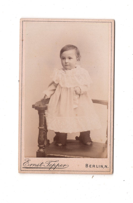 Fotografie Niedliches kleines Kind - Berlin 1890er / CDV M1-31