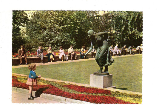 Ansichtskarte Düsseldorf / Ballwerferin / J1-53