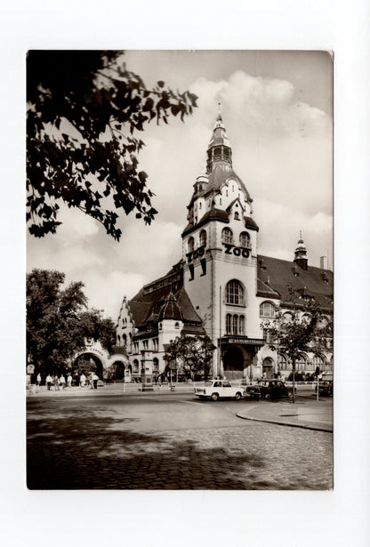 Ansichtskarte Messestadt Leipzig / Zoo-Eingang und Kongresshalle