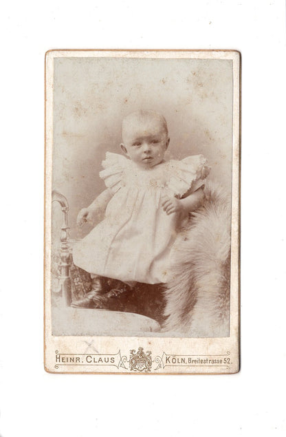 CDV Foto Kleinkind / Baby / benannt - Köln 1890er