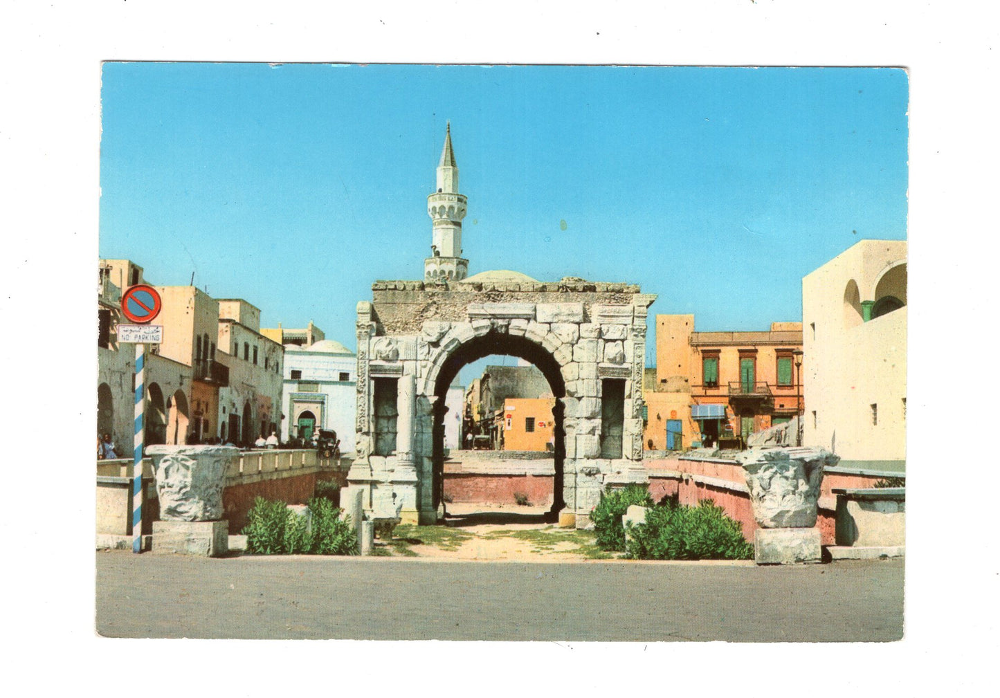 Ansichtskarte Tripolis / Arch of Marcus Aurelius and Gurgi Mosque / Libyen