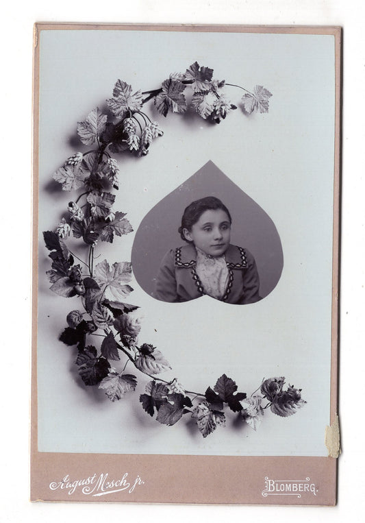 Fotografie Feines junges Mädchen - Blomberg um 1900 / CAB U-28