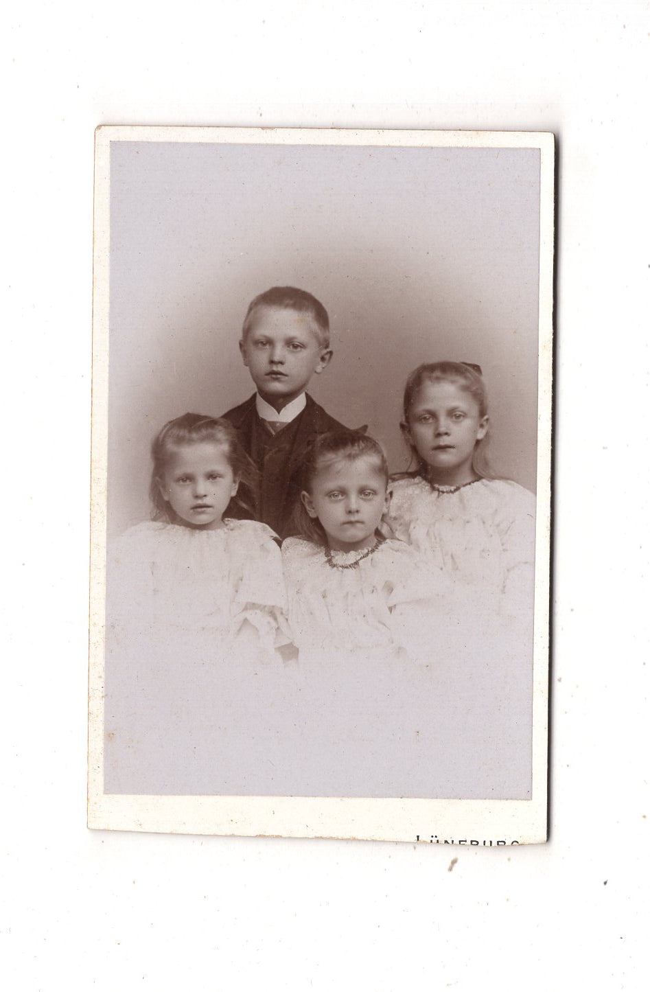 Fotografie Niedliche kleine Kinder - Lüneburg 1890er / CDV M1-11