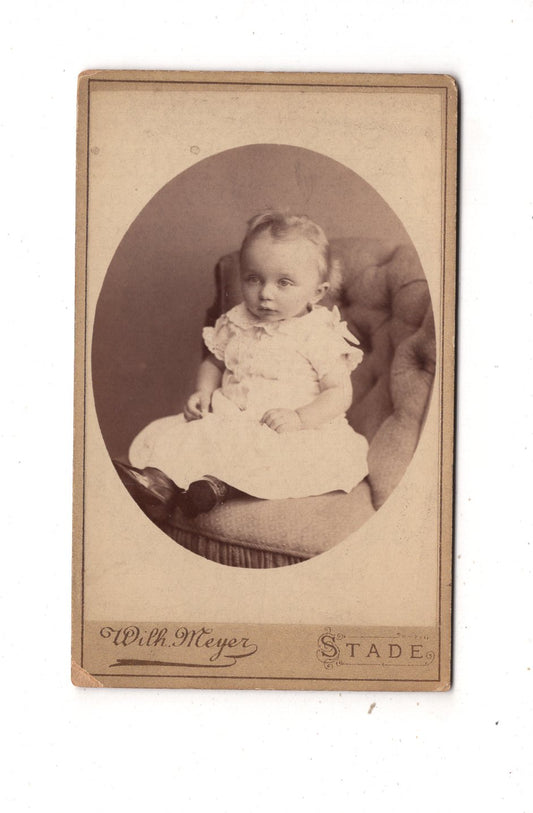 Fotografie Niedliches kleines Kind - Stade um 1880 / CDV M1-31