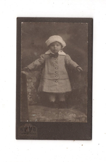 Fotografie Niedliches kleines Kind - München 1910er