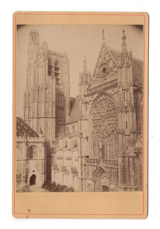 Fotografie Historische Ansicht einer Kirche - Frankreich ?