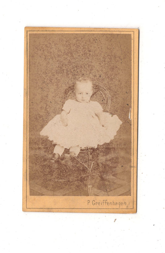 Fotografie Niedliches kleines Kind - Hamburg um 1870 / CDV M1-31
