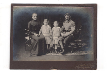Fotografie Soldat mit Familie - Augsburg 1910er