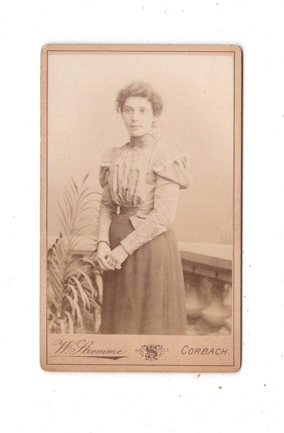 Fotografie Feine Dame - Korbach um 1890
