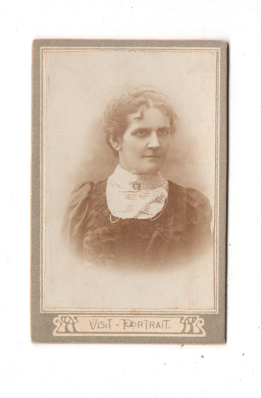 Fotografie Damenportrait - unbekannter Ort 1900er