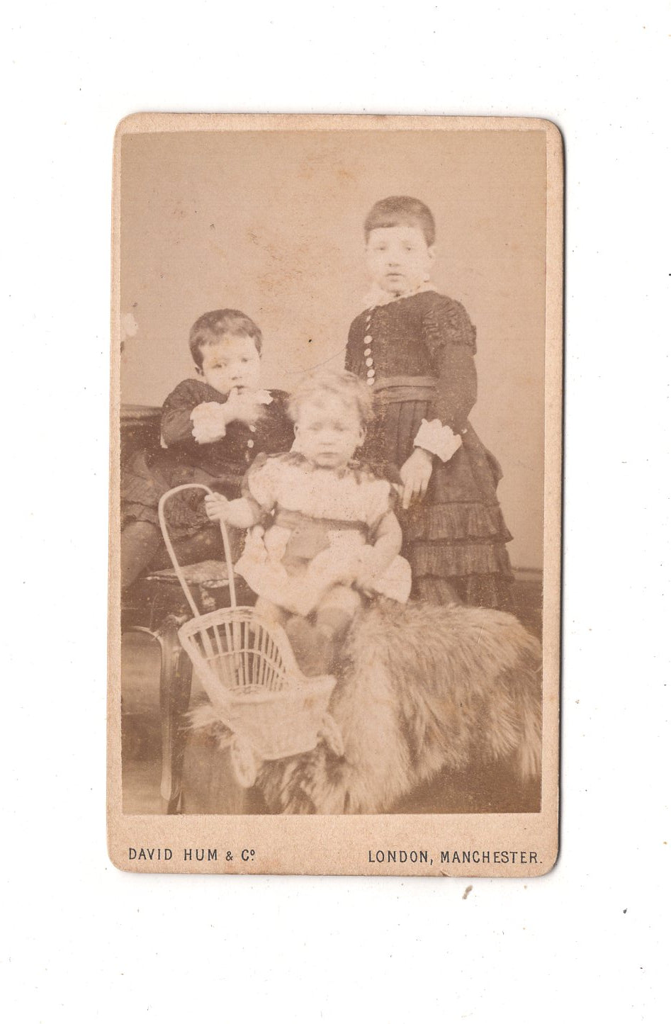 Fotografie Niedliche kleine Kinder - London / Manchester 1880er / CDV M1-11