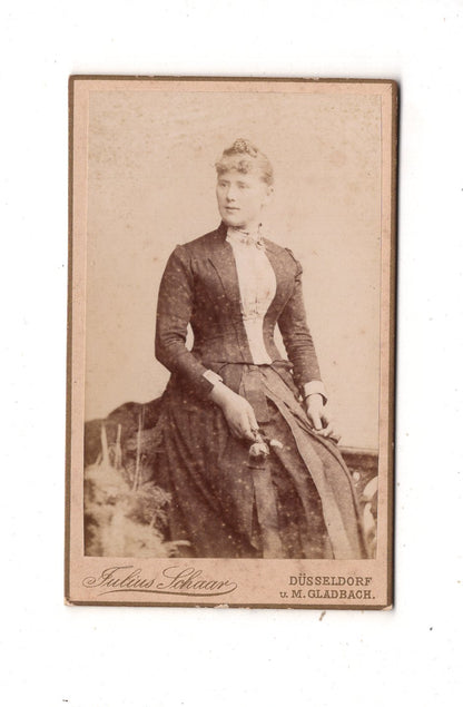 Fotografie Feine Dame - Düsseldorf & Mönchengladbach 1880er / CDV L1-29