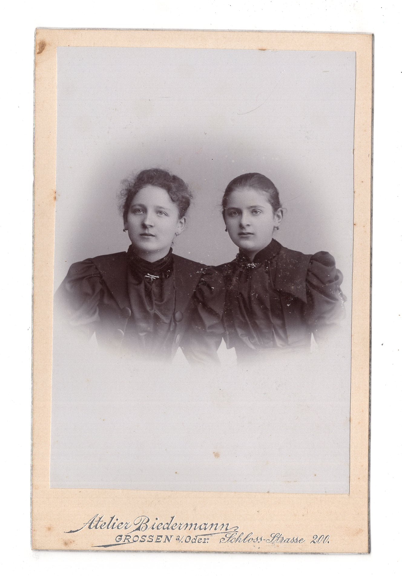 Fotografie Feine junge Mädchen - Crossen an der Oder / Krosno Odrzańskie 1890er