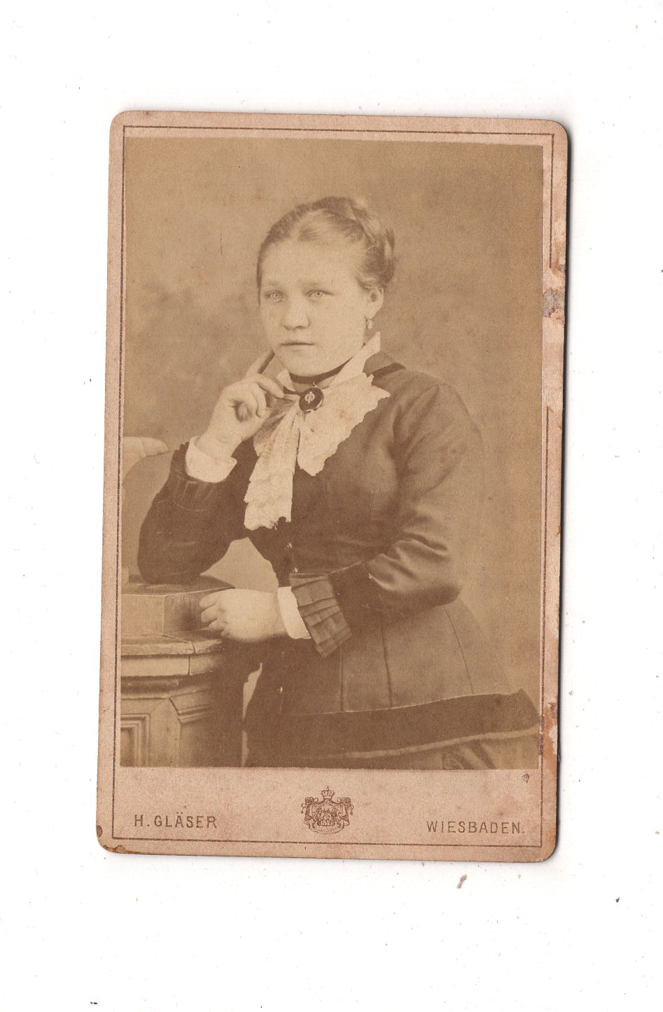 Fotografie Feine Dame - Wiesbaden um 1880 / CDV L1-29