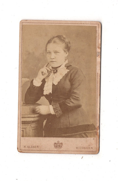 Fotografie Feine Dame - Wiesbaden um 1880 / CDV L1-29