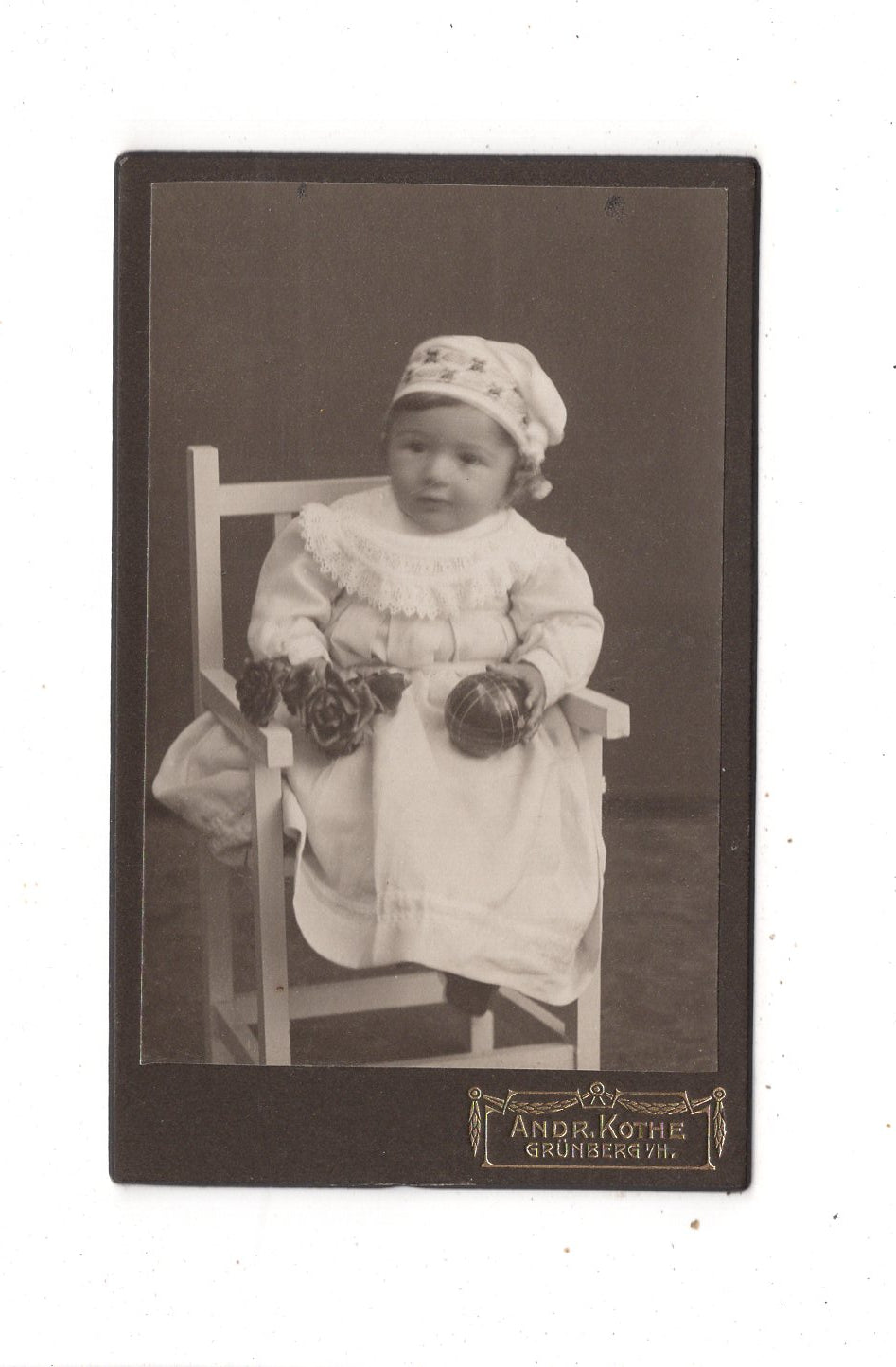 Fotografie Niedliches kleines Kind - Grünberg i. H. 1900er
