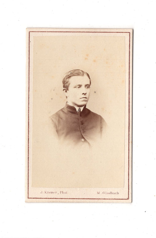 Fotografie Herrenportrait / Geistlicher - Mönchengladbach 1860er / CDV C1-26