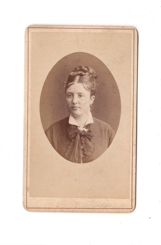 Fotografie Damenportrait - Nyon 1870er / CDV C1-09