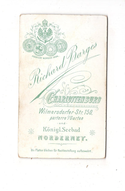 Fotografie Niedliches kleines Kind - Charlottenburg / Norderney 1890er / CDV M1-31