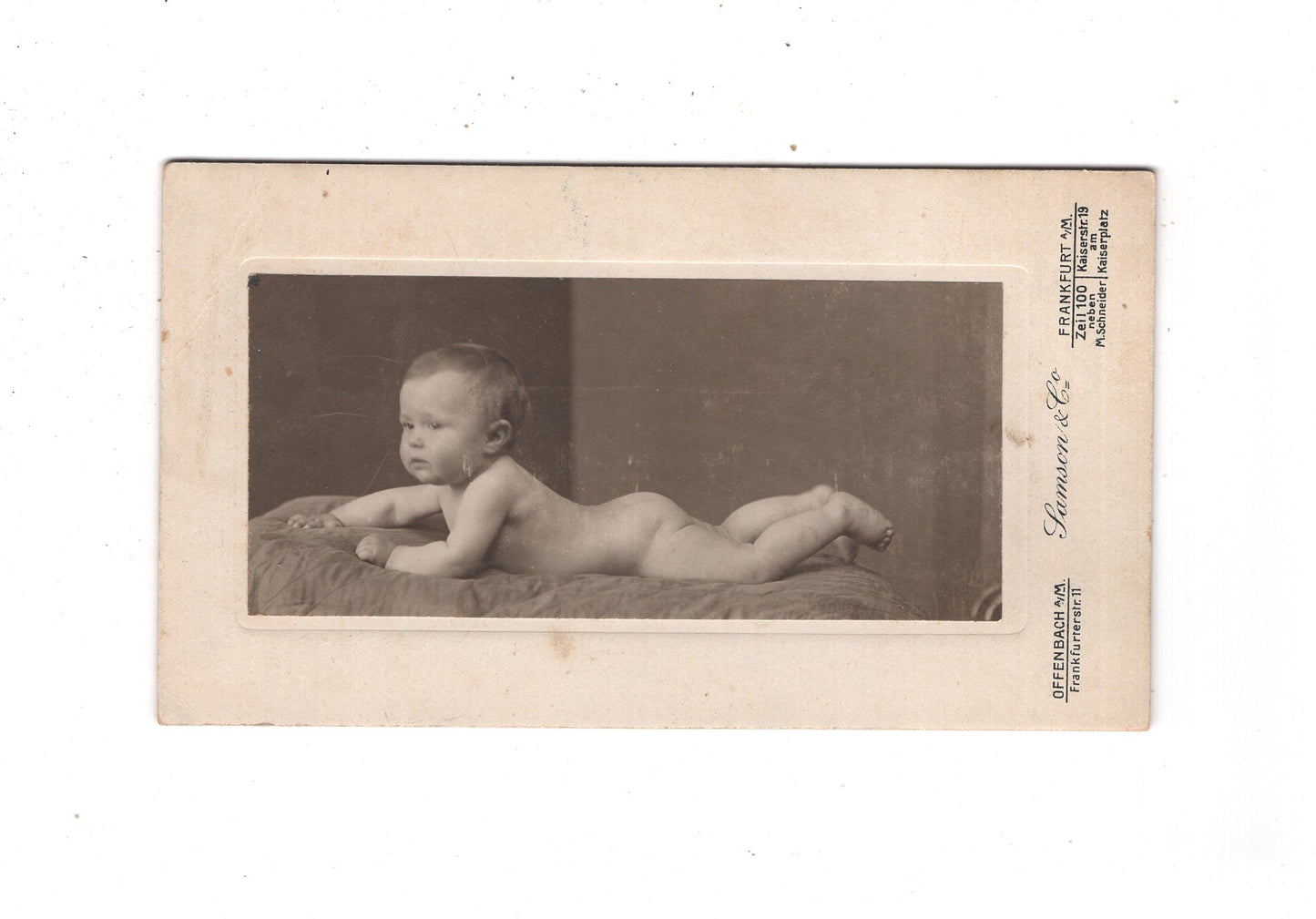 Fotografie Schönes Kinderbild / Baby - Offenbach / Frankfurt Main 1900er