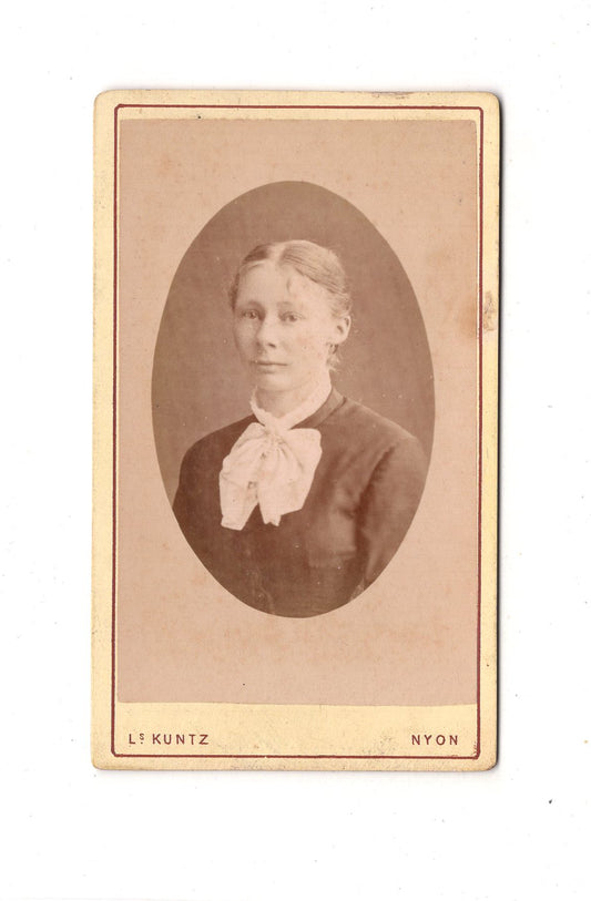 Fotografie Damenportrait - Nyon 1880er / CDV C1-09