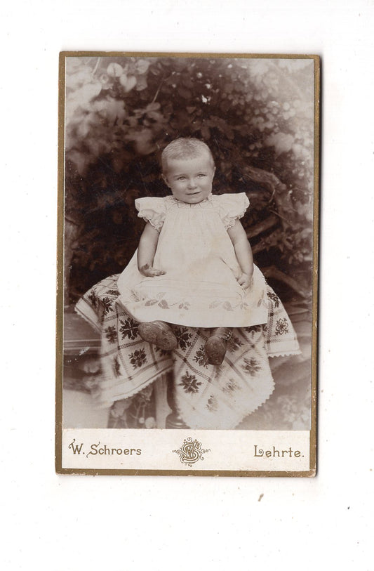 Fotografie Niedliches kleines Mädchen - Lehrte 1890er / CDV M1-32
