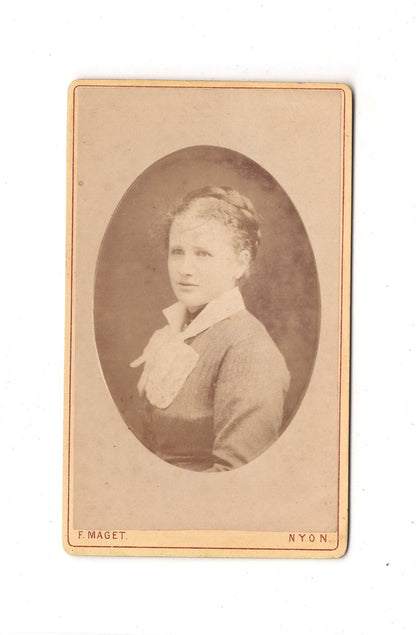 Fotografie Damenportrait - Nyon 1880er / CDV C1-09