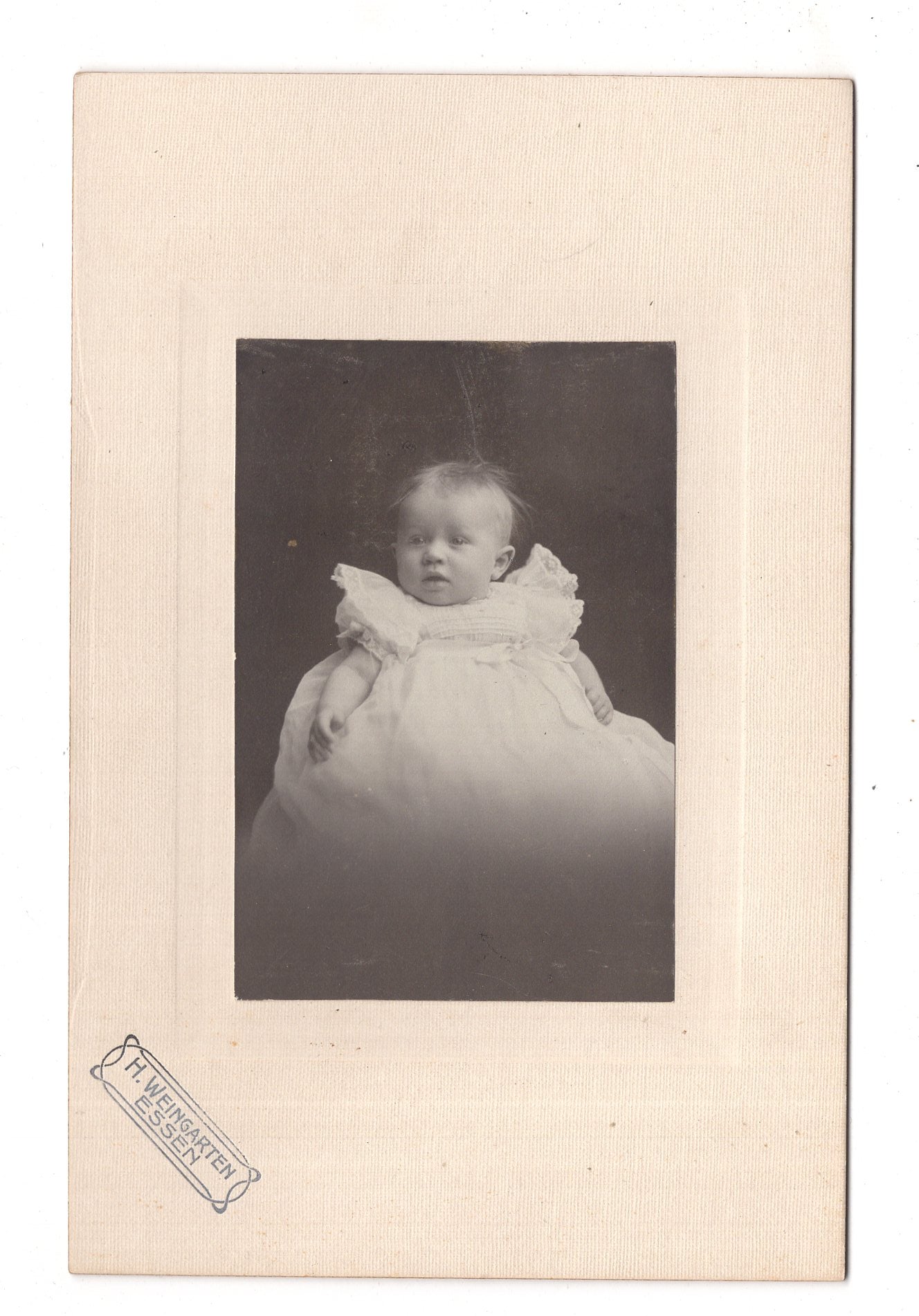 Fotografie Schönes Kinderbild / Baby - Essen um 1910