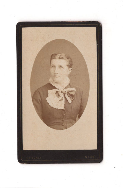 Fotografie Damenportrait - Nyon 1880er / CDV C1-09