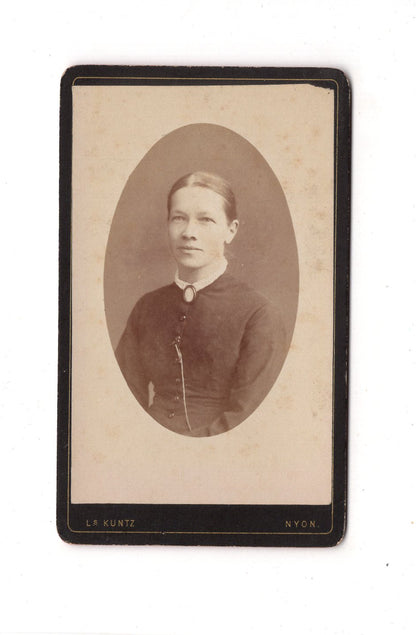 Fotografie Damenportrait - Nyon 1880er / CDV C1-09