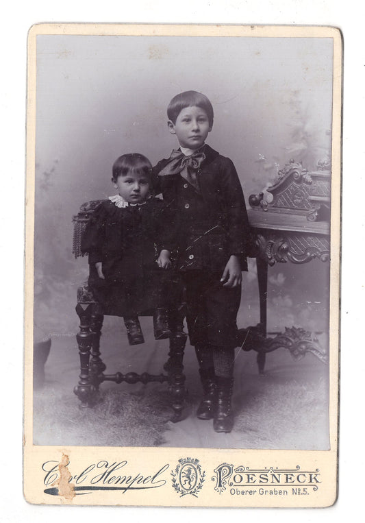Fotografie Niedliche kleine Kinder / benannt - Pößneck 1890er / CAB U-30