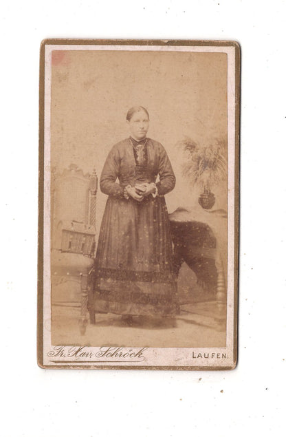 Fotografie Feine Dame - Laufen an der Salzach um 1880