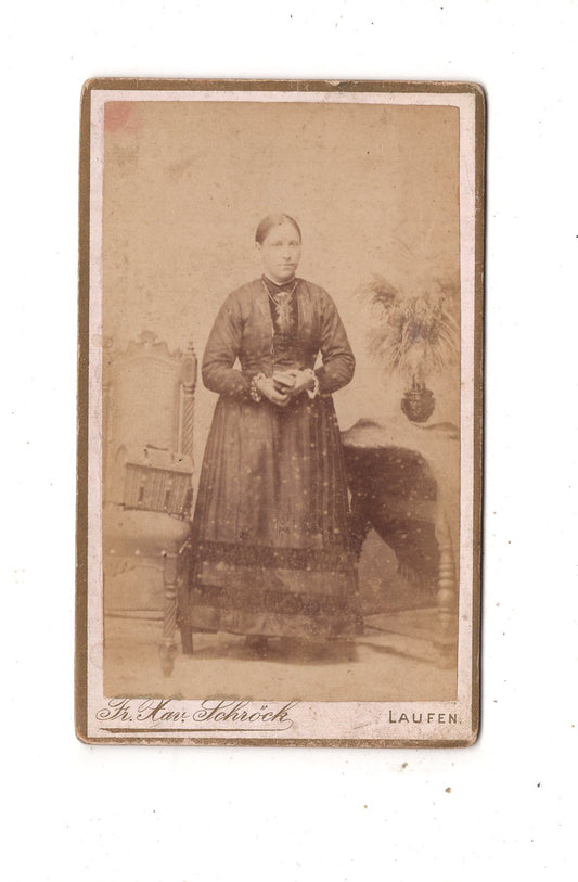 Fotografie Feine Dame - Laufen an der Salzach um 1880