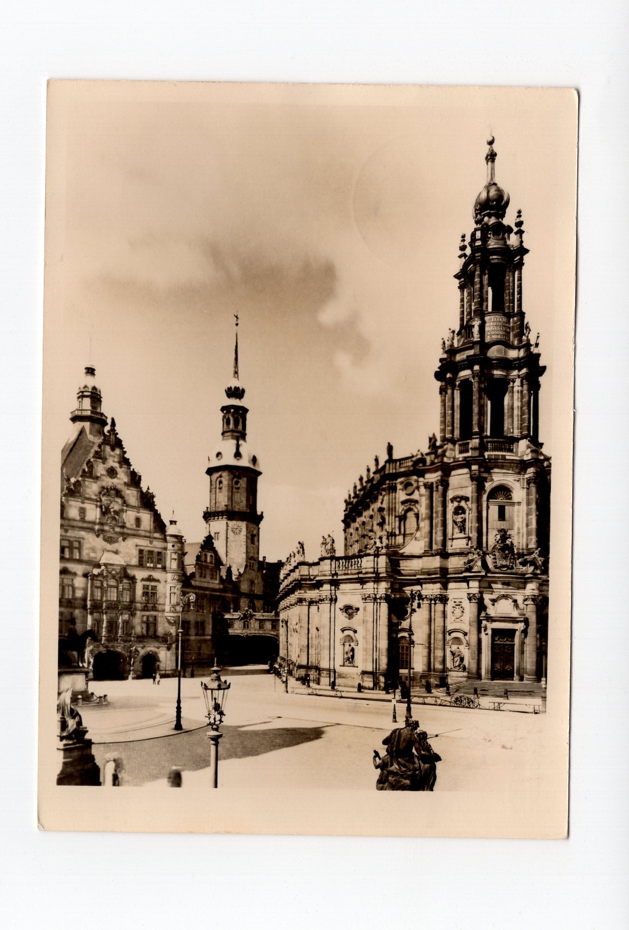 Ansichtskarte Dresden / Schloss und Hofkirche