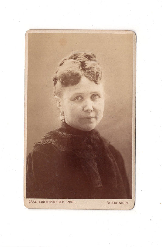 Fotografie Damenportrait - Wiesbaden 1870er / CDV C1-09