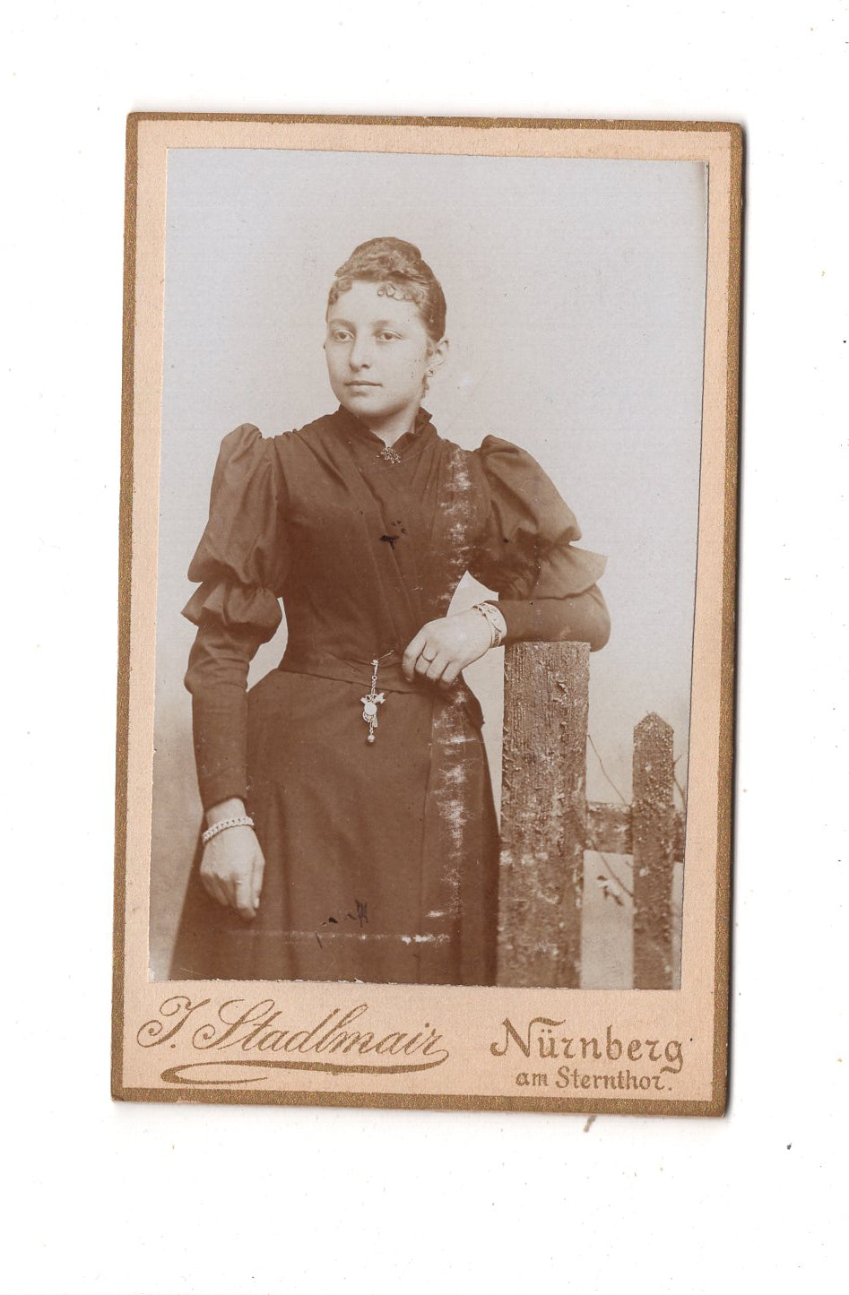 Fotografie Feine Dame - Nürnberg 1890er / CDV L1-30