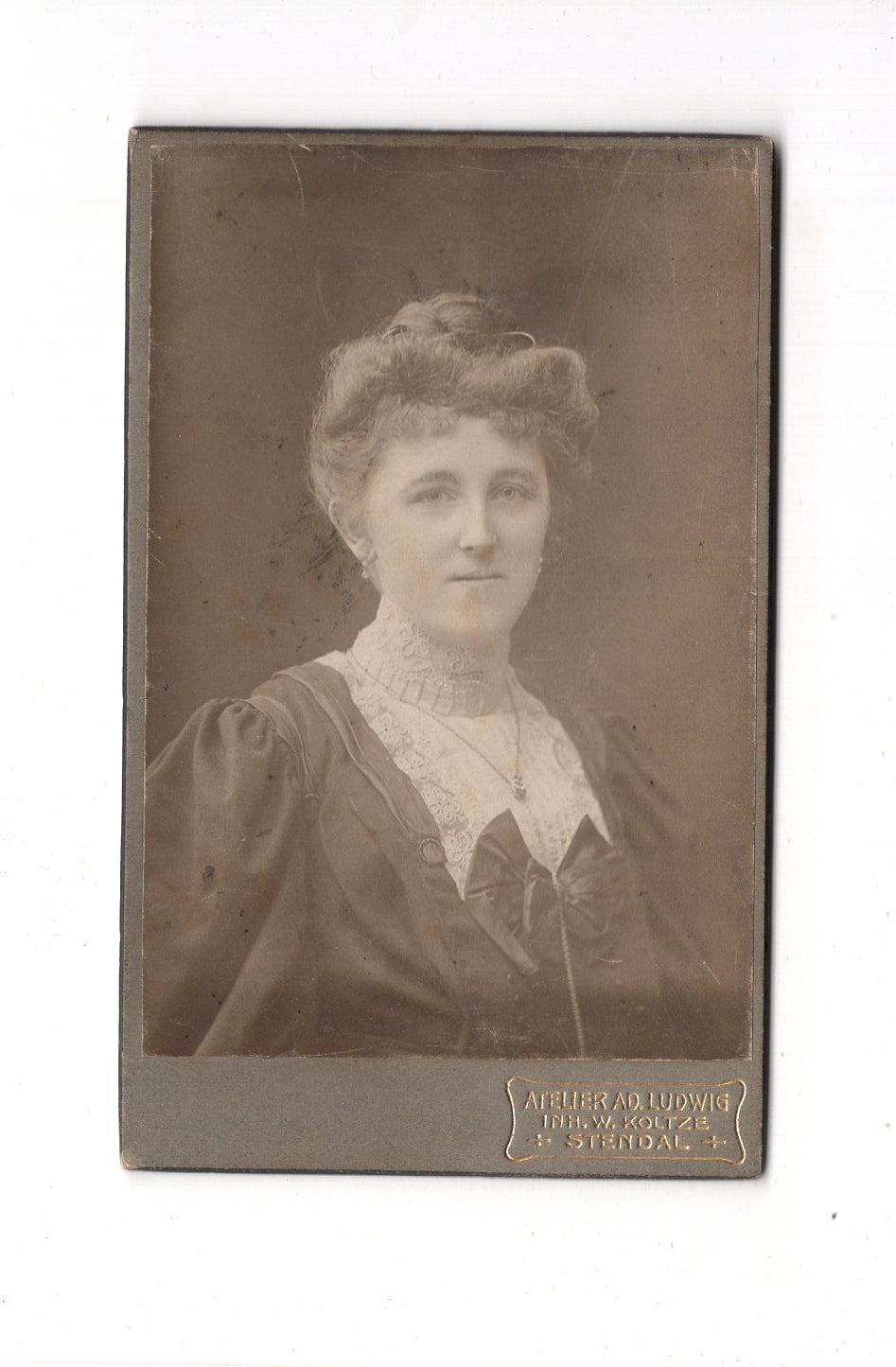 Fotografie Damenportrait - Stendal um 1910 / CDV C1-09