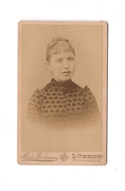 Fotografie Damenportrait - Lübeck 1880er / CDV C1-09