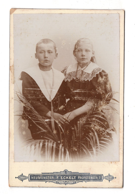 Fotografie Niedliche kleine Kinder - Neumünster 1890er / CAB U-30