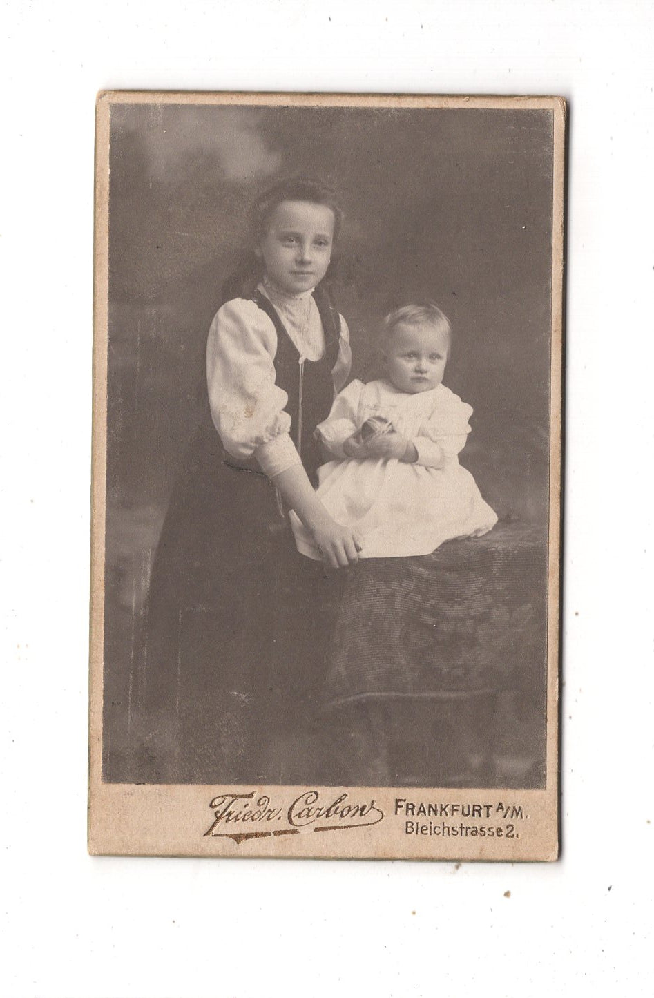 Fotografie Niedliche kleine Kinder - Frankfurt Main 1900er