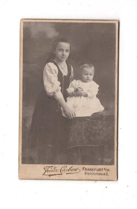 Fotografie Niedliche kleine Kinder - Frankfurt Main 1900er