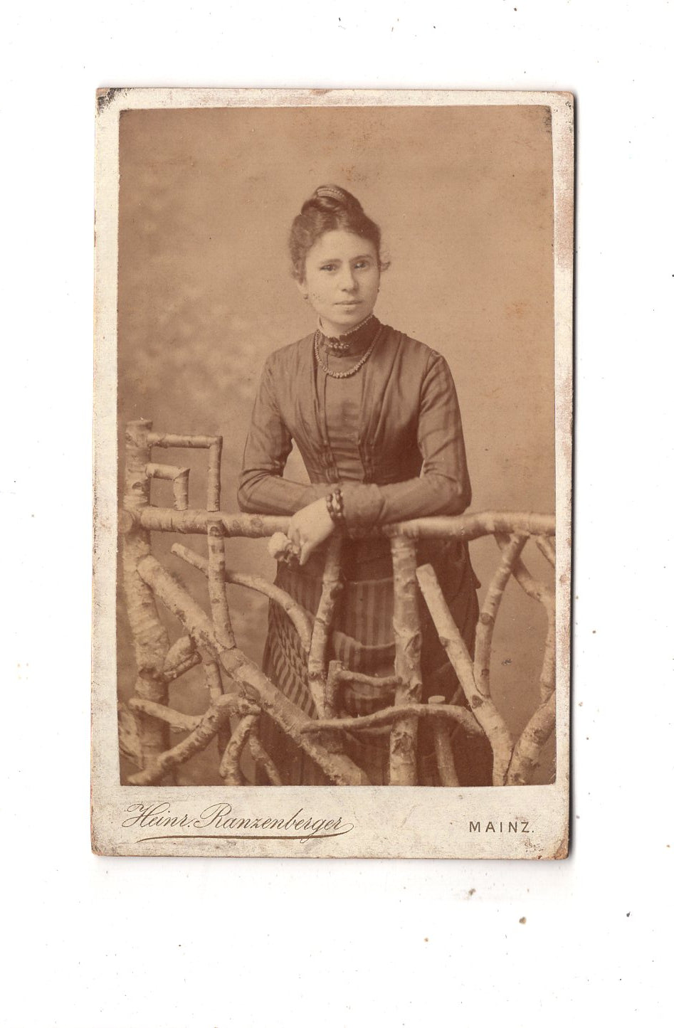 Fotografie Feine Dame - Mainz um 1890