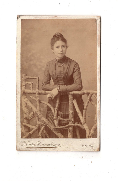 Fotografie Feine Dame - Mainz um 1890