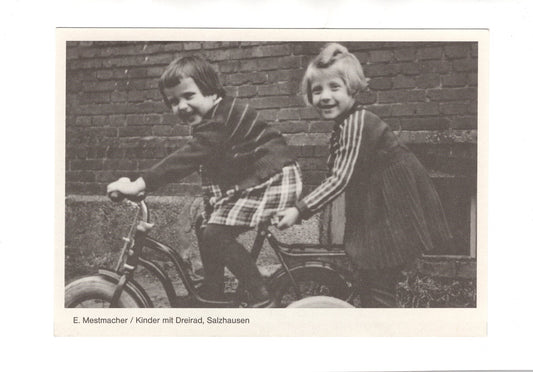 Ansichtskarte Freilichtmuseum Kiekeberg / Kinder mit Dreirad / Salzhausen