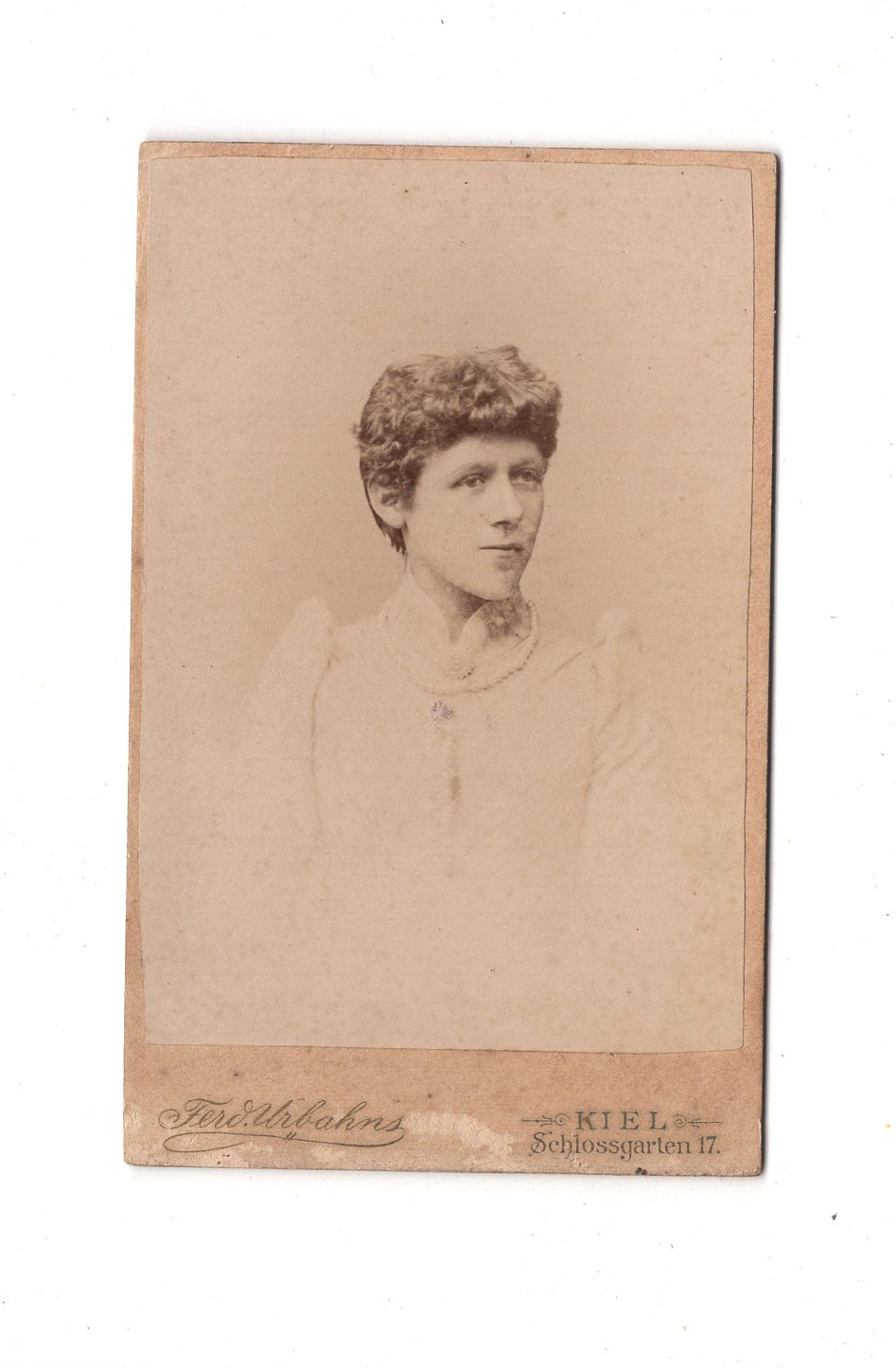Fotografie Damenportrait - Kiel 1890er / CDV C1-10