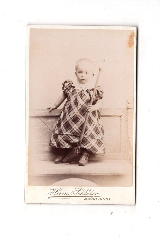 Fotografie Niedliches kleines Kind - Magdeburg 1890er / CDV M1-33