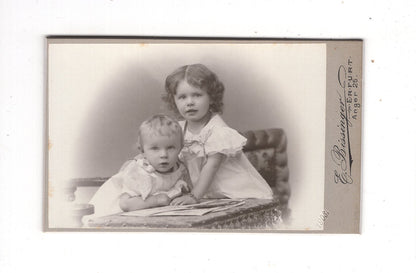 Fotografie Niedliche kleine Kinder / benannt - Erfurt 1903
