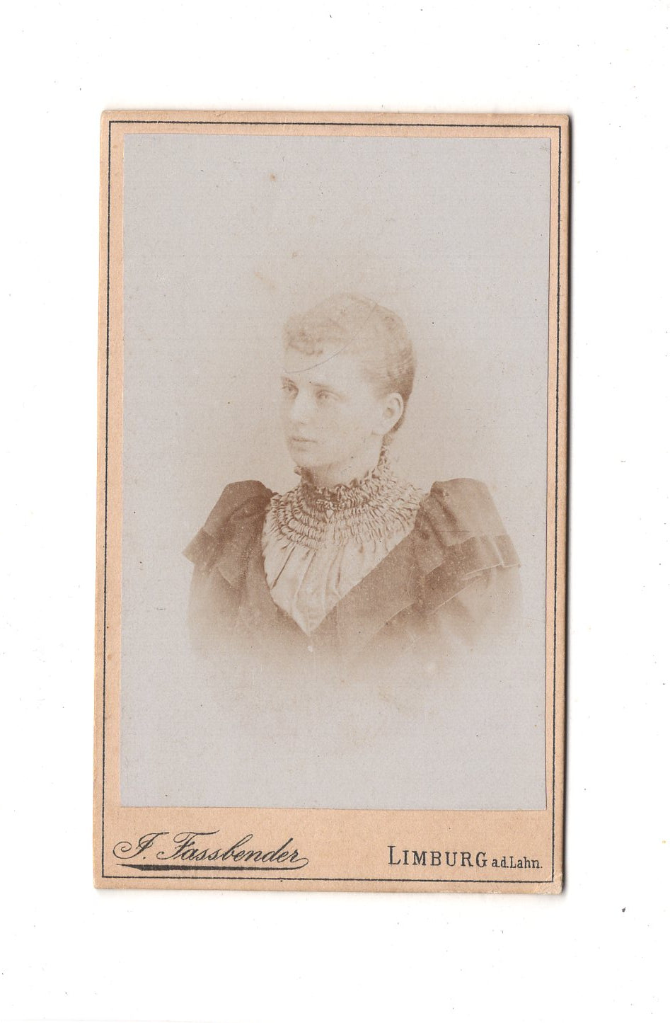 Fotografie Damenportrait - Limburg an der Lahn 1890er / CDV C1-10