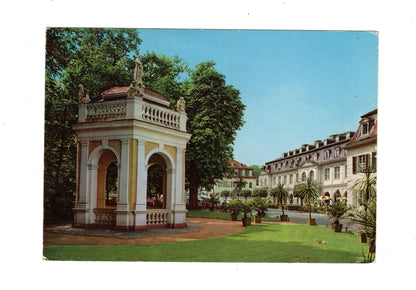 Ansichtskarte Hanau-Wilhelmsbad / Kurhaus mit Brunnen